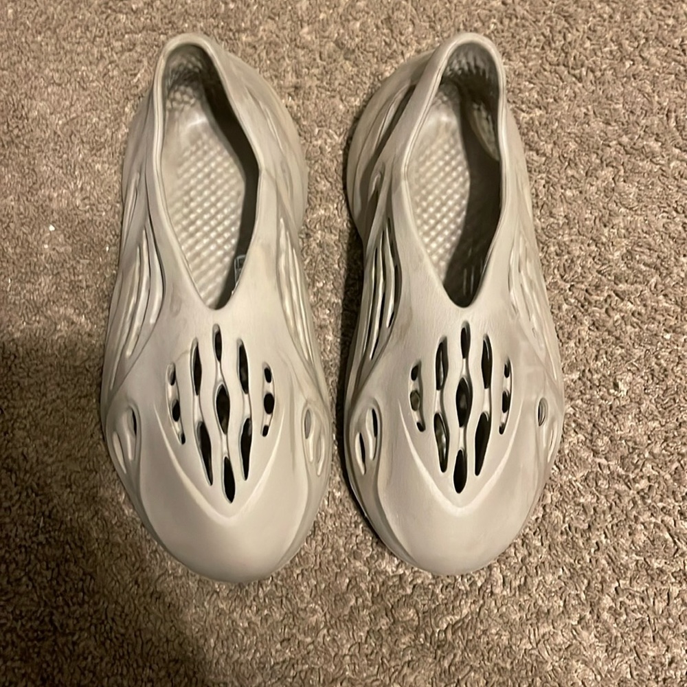 Yeezy foam runner sage